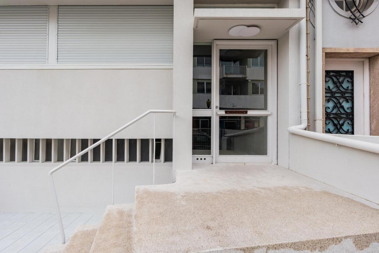 Amazing Duplex - Mid Century Experience & Parking Apartment Порто Екстериор снимка