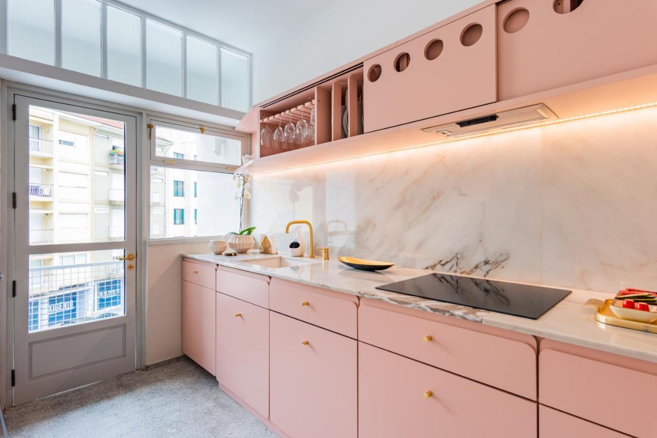Amazing Duplex - Mid Century Experience & Parking Apartment Порто Екстериор снимка