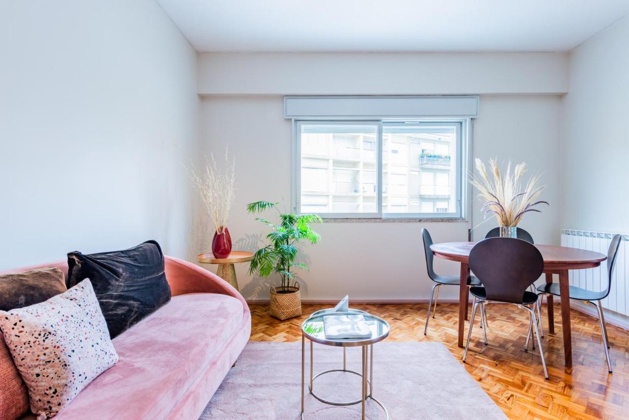 Amazing Duplex - Mid Century Experience & Parking Apartment Порто Екстериор снимка